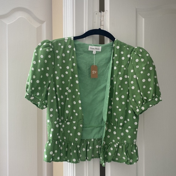 Privacy please green top like new - Picture 2 of 2